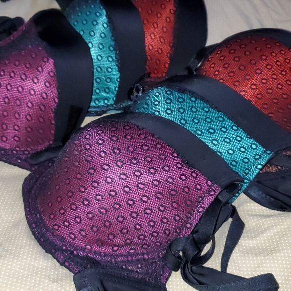 3 different color bras, Purple, Green, Hot Red. - Picture 3 of 6